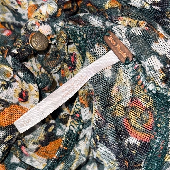 Free People Green All Dolled Up Floral Cropped Long Sleeve Blouse Sz. S - Picture 3 of 12